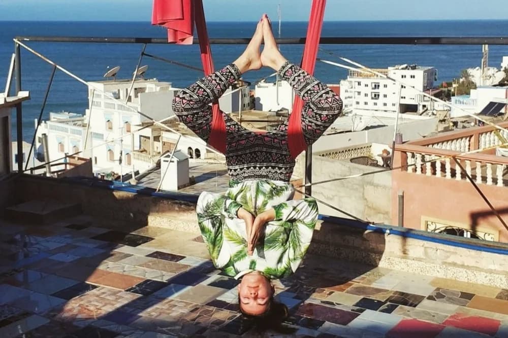 Estancia de Surf de 1 Semana en Taghazout – 5 Días de Clases de Surf + Comidas Completas + 2 Sesiones de Yoga + Alojamiento - 5