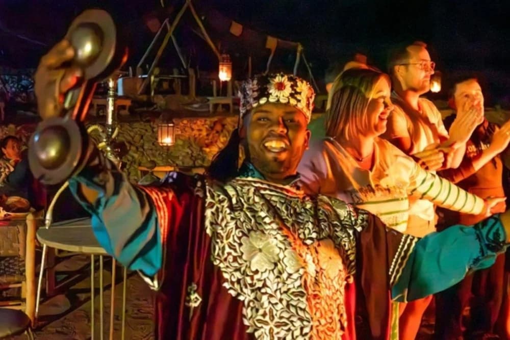 Cena y Espectáculo en Agafay desde Marrakech – Moul 3afia, Gnaoua y Bailarina - 2